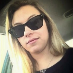 Meet your Posher, Tori